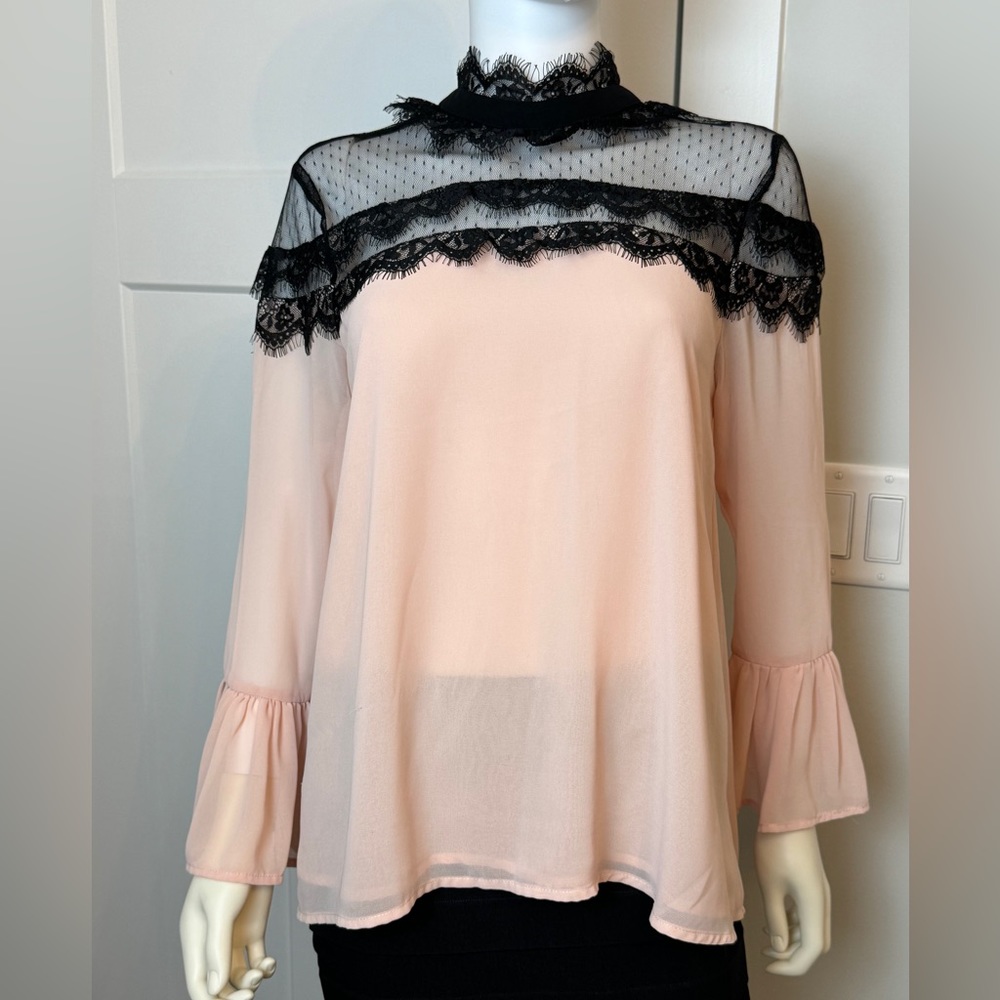 New York & Co Soft Pink Ladies Lace Collar Blouse